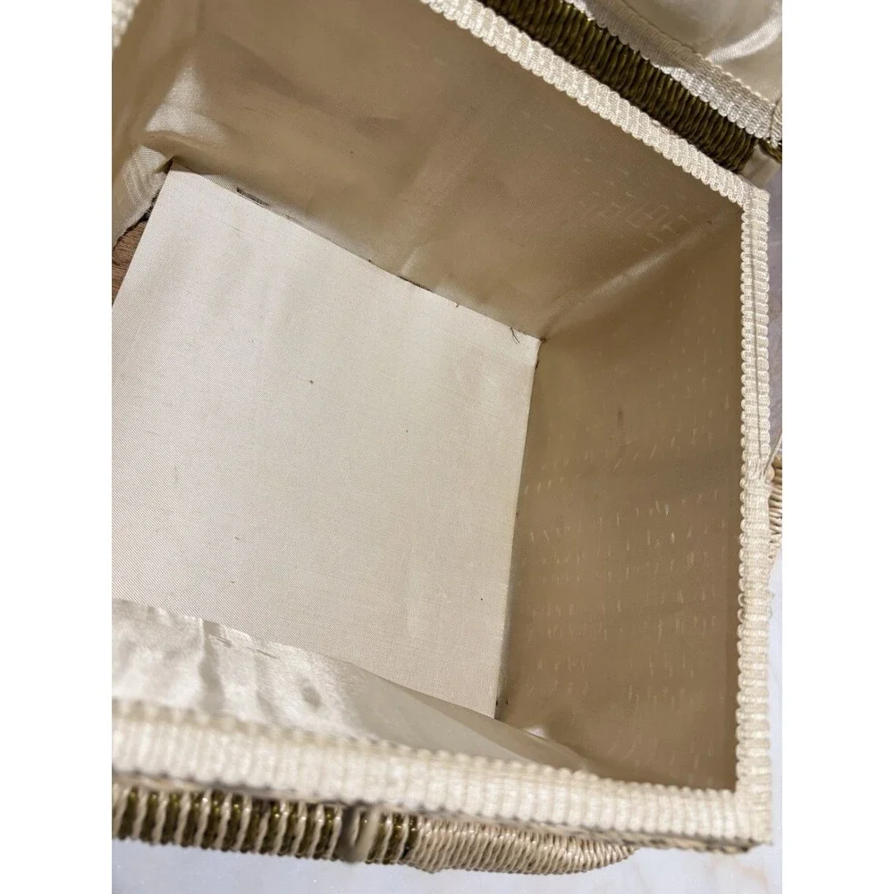 SINGER | Vintage Sewing Box • Super Unique design !